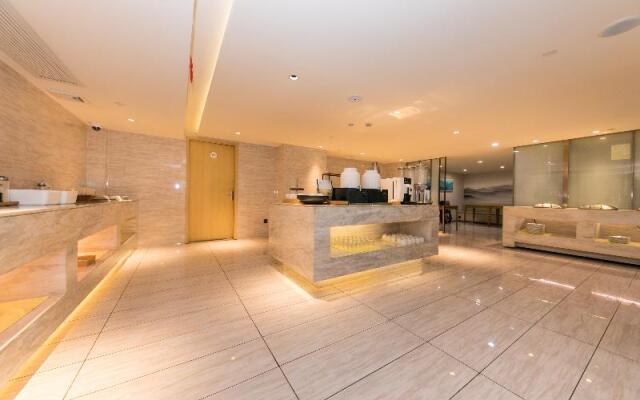 Ji Hotel Shanghai Jinqiao International Comme