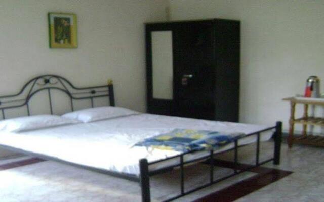 Aakriti's Guest House
