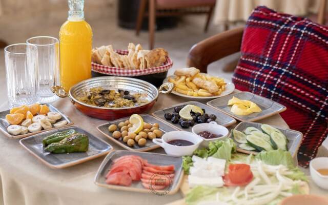 Petra Hotel & Coffee House
