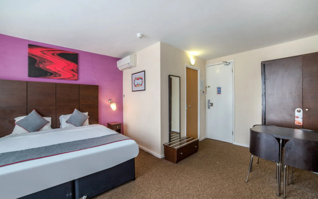 OYO The Chiltern Hotel