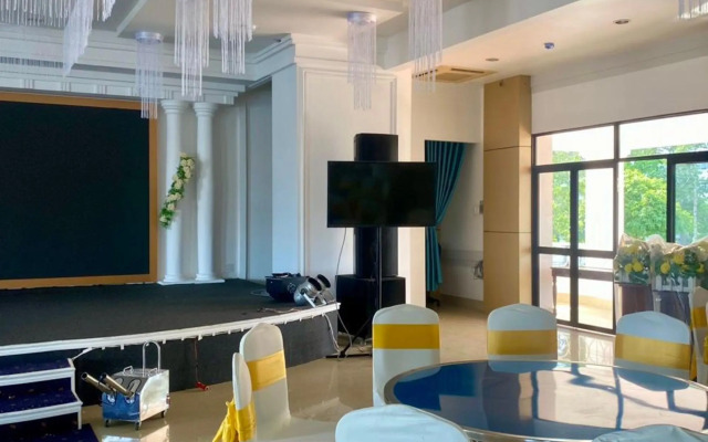 Chuong Duong Hotel