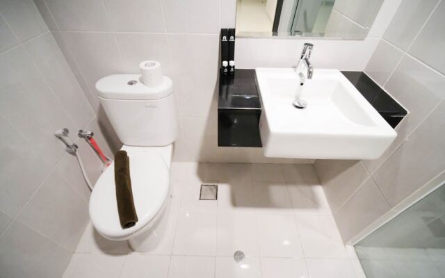 Best Location And Comfy 1Br At Praxis Apartment