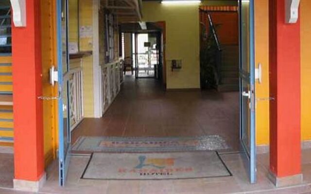 Karaibes Hotel & Residence