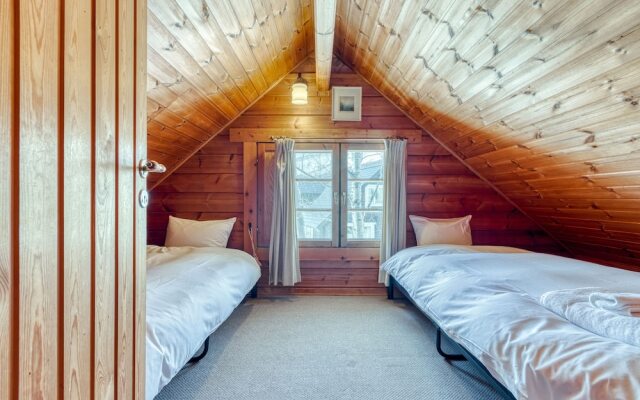 Tanoshii Chalet by H2 Life