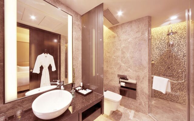 Royal Suites & Tower