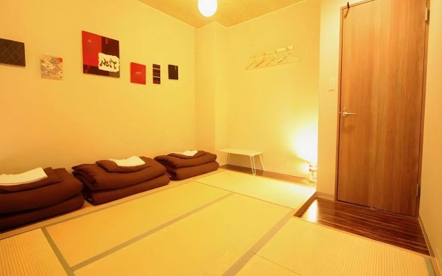 Osaka Guesthouse Nest - Hostel