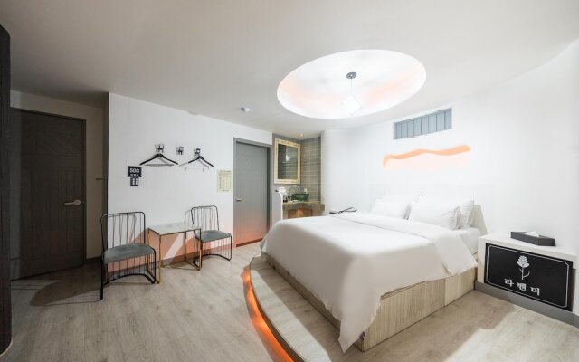 Lavender Hotel