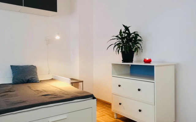 West vibes apartment