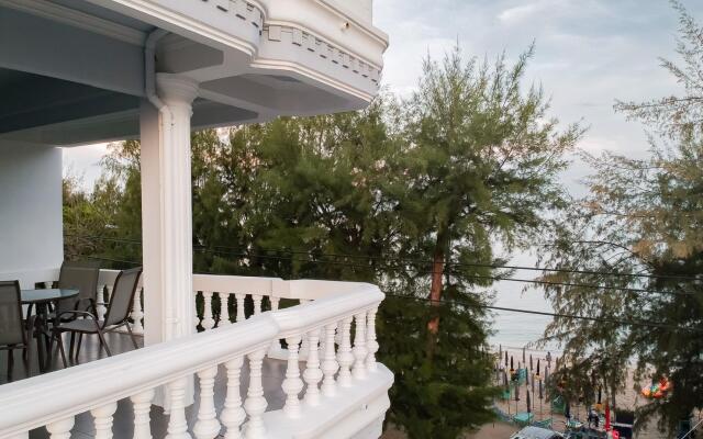 The BEACH CHA AM Suites