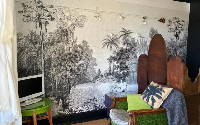 OYO Cornerstone Manor Hotel