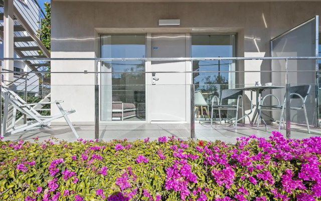 Castellmar Apartments