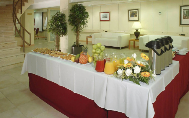 Hotel Adonis Pelinor