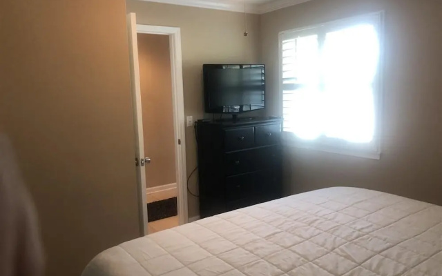 Sandy's Beach Retreat