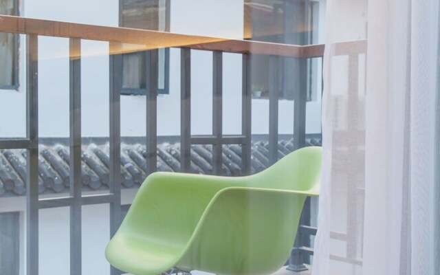 Hangzhou Backlighting Inn