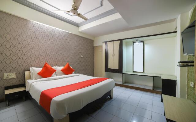 OYO 69380 Hotel City Pulse