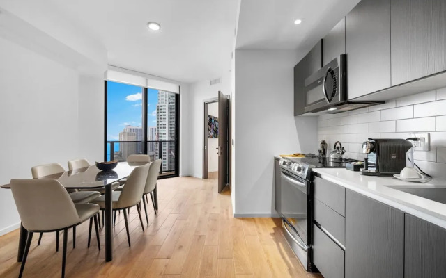 Luxury Studio with Stunning Views & Pool