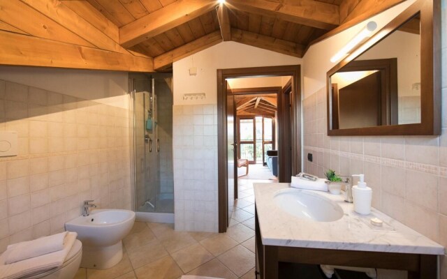 Amazing Gaia Le Palme Pool Lake View