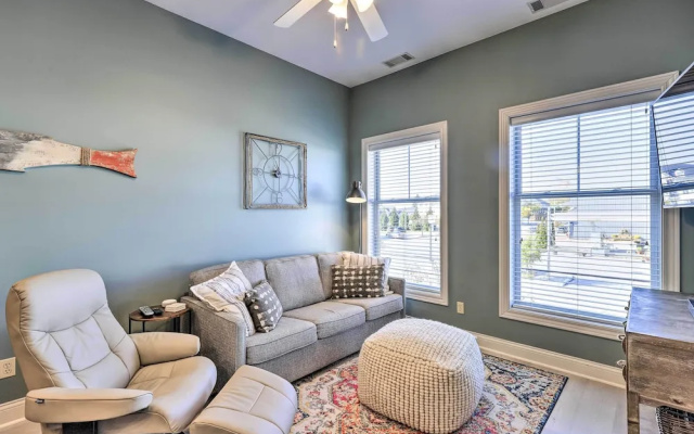 Dtwn Ludington Condo: Balcony, Walk To Beach!