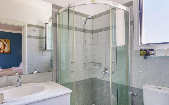 Sunrise Beach Suites