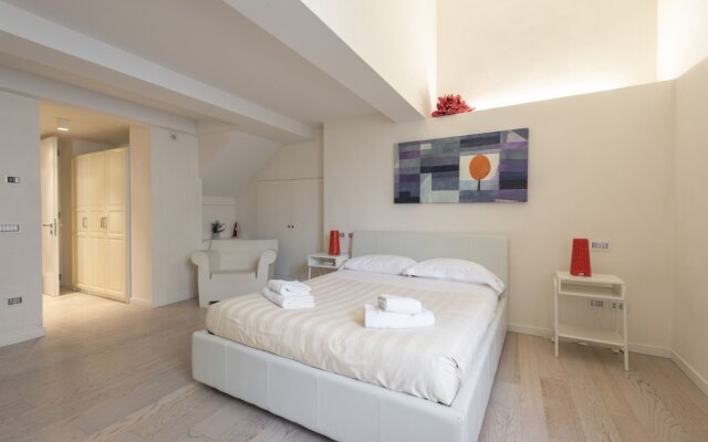 Le Grazie Luxury Apartment by Mmega