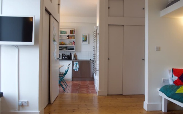Central Studio With Double Bunks