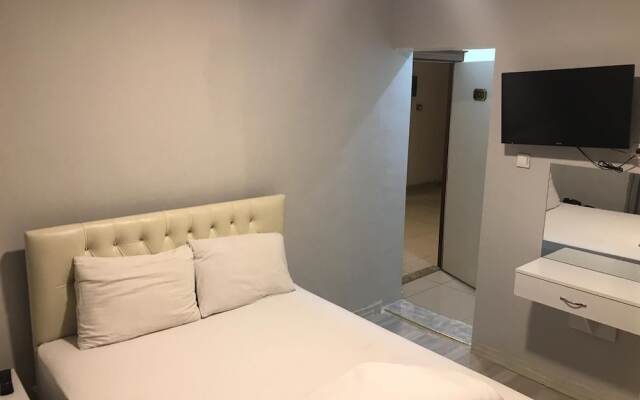 Petek Hotel