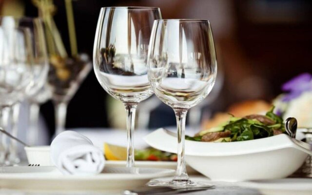 Dolphin House Serviced Apartments