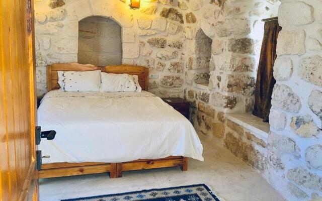 Mons Masius Hotel