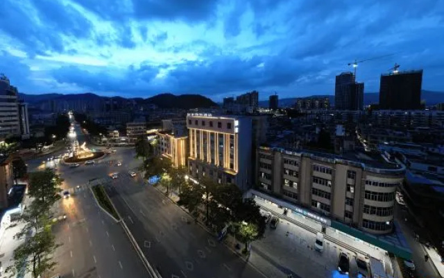 Homeinn Selected Hotel (Zhaoqing Gaoyao District Government Polytechnic Institute)