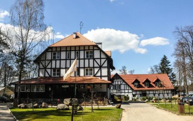 Jabłoń Lake Resort