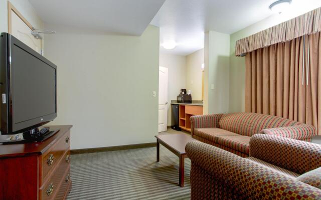 Holiday Inn Express & Suites Mountain View Silicon Valley, an IHG Hotel