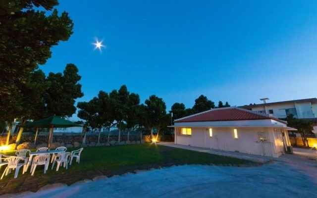 Minamijyujisei Resort Shiraho Nostalgy Garden