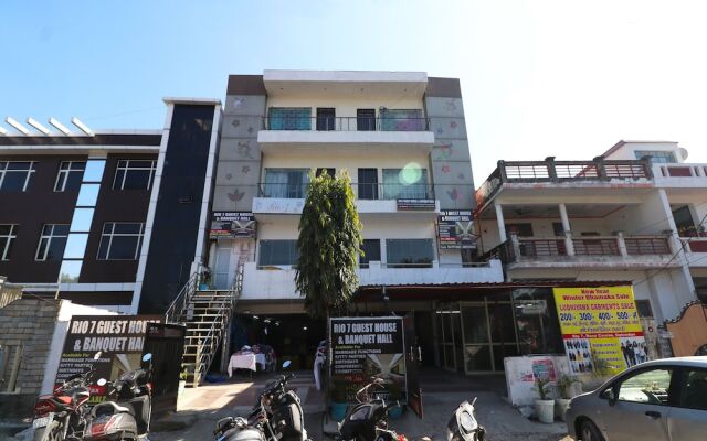 Rio 7 Guest House by OYO Rooms