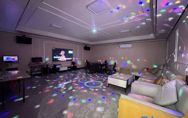 Tiandeng Junhao Hotel