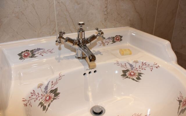 Rossington Hall