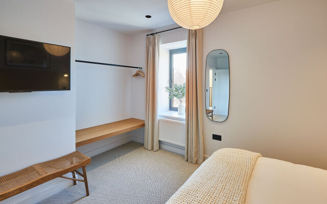 Host Stay Taylor Street