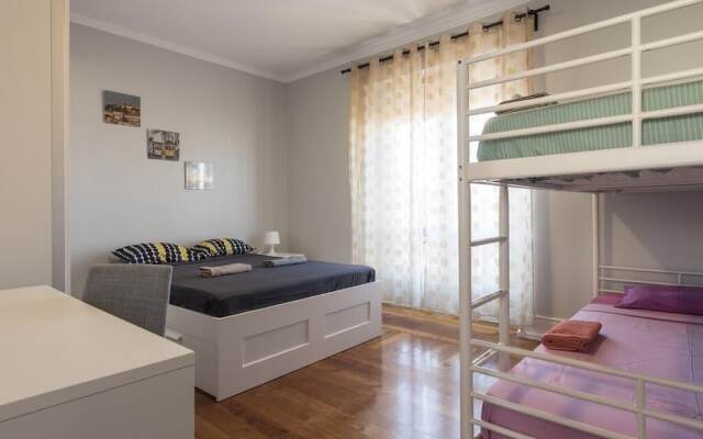 Room Gani