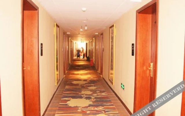 Q+ Tiandu Hotel (Guangyuan Lizhou Middle School)