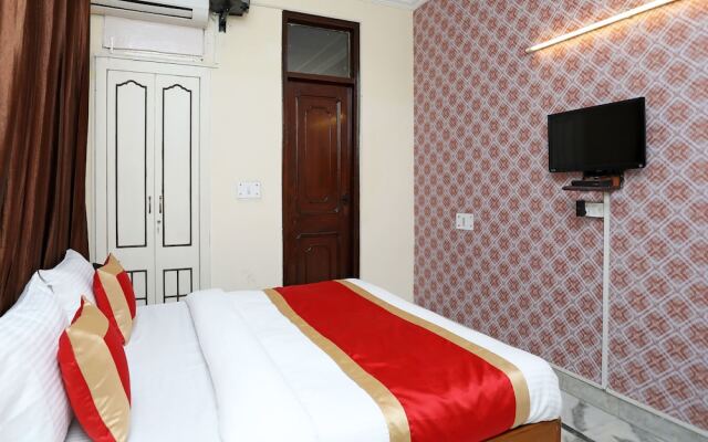 OYO 24421 Classic Hotel