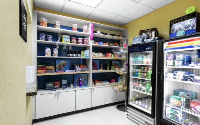 Hampton Inn & Suites Jacksonville Deerwood Park