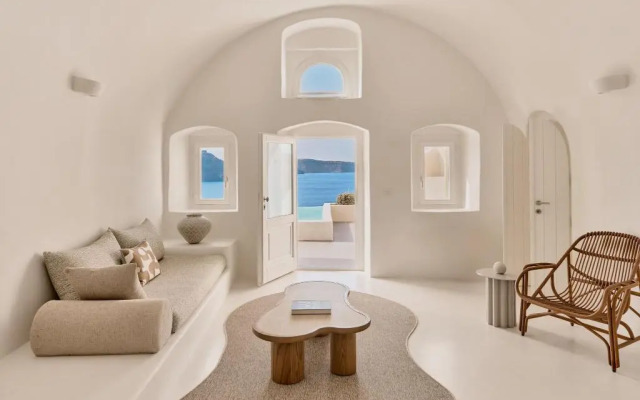 Mystique, a Luxury Collection Hotel, Santorini