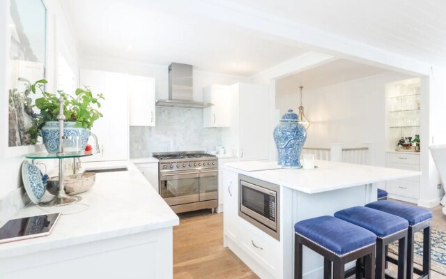 Stunning and Modern 4 Bedroom Townhouse Near Kohi Beach