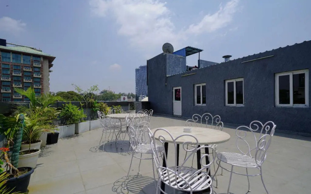 Olive Zip Richmond Circle by Embassy Group