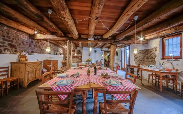 Le Fratte Sport and Relax in Hilly Area