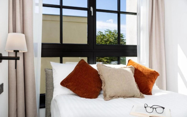 H11 Aparthotel
