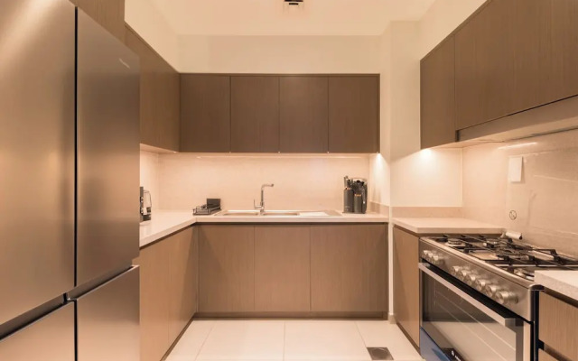 Spacious Elegant 3BR Urban Retreat