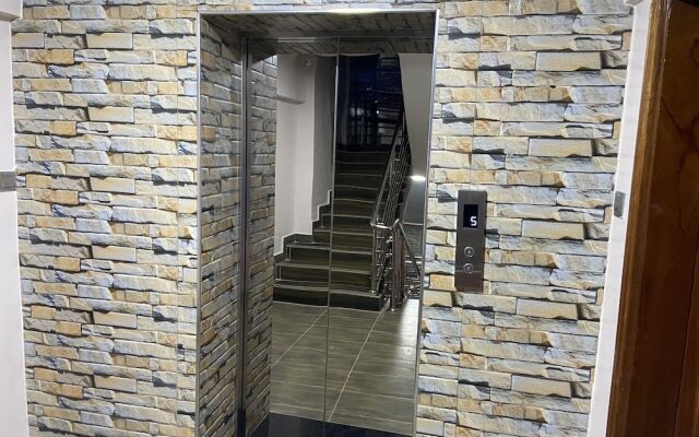 Midtown C32 Executive Suites
