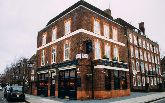 Three Falcons Hotel