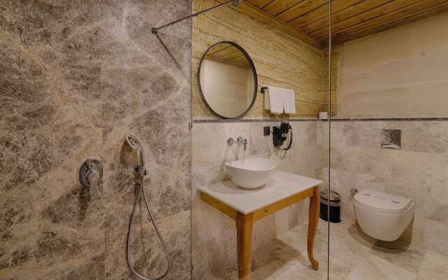 Concept Cave Suites