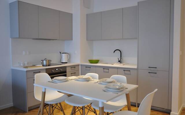 Prudentia Apartments Moko Residence